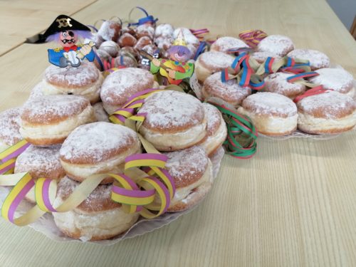 Brauchtumspflege am Rosenmontag